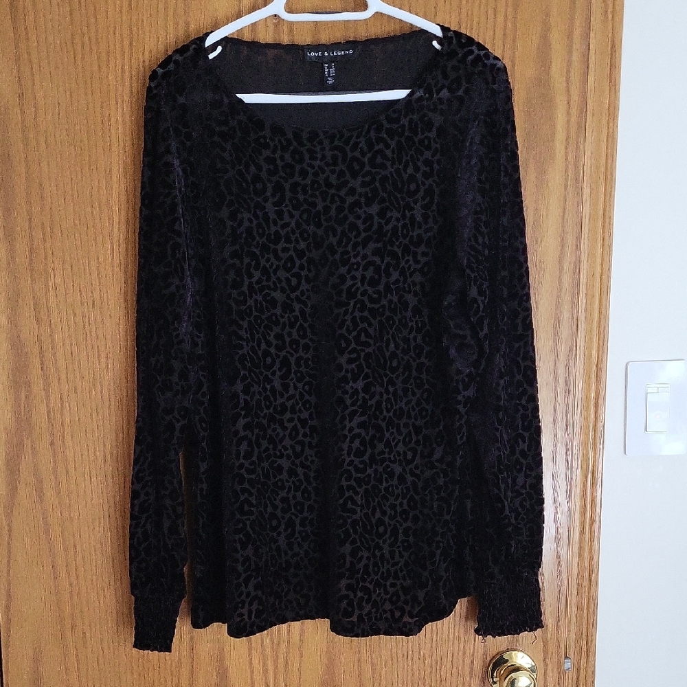 Love & Legend Black Leopard Long Sleeve Top